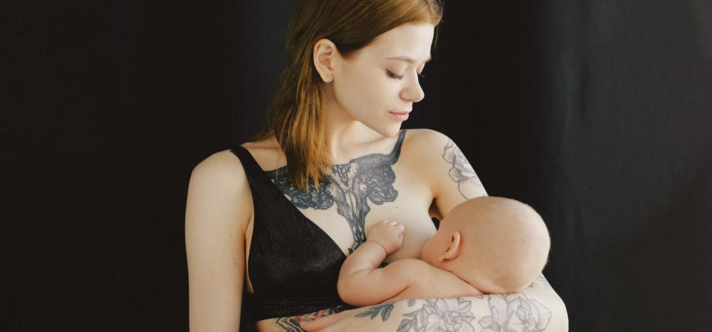 mom breastfeeding baby